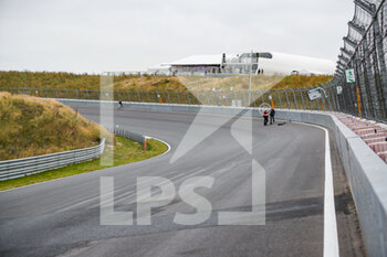 2021-09-02 - Track banking atmosphere during the Formula 1 Heineken Dutch Grand Prix 2021, 13th round of the 2021 FIA Formula One World Championship from September 3 to 5, 2021 on the Circuit Zandvoort, in Zandvoort, Netherlands - Photo Florent Gooden / DPPI - FORMULA 1 HEINEKEN DUTCH GRAND PRIX 2021, 13TH ROUND OF THE 2021 FIA FORMULA ONE WORLD CHAMPIONSHIP - FORMULA 1 - MOTORS