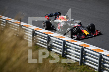 2021-09-03 - 33 VERSTAPPEN Max (nld), Red Bull Racing Honda RB16B, action during the Formula 1 Heineken Dutch Grand Prix 2021, 13th round of the 2021 FIA Formula One World Championship from September 3 to 5, 2021 on the Circuit Zandvoort, in Zandvoort, Netherlands - Photo Florent Gooden / DPPI - FORMULA 1 HEINEKEN DUTCH GRAND PRIX 2021, 13TH ROUND OF THE 2021 FIA FORMULA ONE WORLD CHAMPIONSHIP - FORMULA 1 - MOTORS
