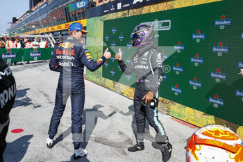 2021-09-04 - VERSTAPPEN Max (ned), Red Bull Racing Honda RB16B, HAMILTON Lewis (gbr), Mercedes AMG F1 GP W12 E Performance, portrait during the Formula 1 Heineken Dutch Grand Prix 2021, 13th round of the 2021 FIA Formula One World Championship from September 3 to 5, 2021 on the Circuit Zandvoort, in Zandvoort, Netherlands - FORMULA 1 HEINEKEN DUTCH GRAND PRIX 2021, 13TH ROUND OF THE 2021 FIA FORMULA ONE WORLD CHAMPIONSHIP - FORMULA 1 - MOTORS