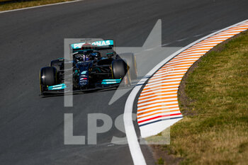 2021-09-05 - 44 HAMILTON Lewis (gbr), Mercedes AMG F1 GP W12 E Performance, action during the Formula 1 Heineken Dutch Grand Prix 2021, 13th round of the 2021 FIA Formula One World Championship from September 3 to 5, 2021 on the Circuit Zandvoort, in Zandvoort, Netherlands - FORMULA 1 HEINEKEN DUTCH GRAND PRIX 2021, 13TH ROUND OF THE 2021 FIA FORMULA ONE WORLD CHAMPIONSHIP - FORMULA 1 - MOTORS