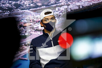 2021-09-23 - GASLY Pierre (fra), Scuderia AlphaTauri Honda AT02, portrait during the Formula 1 VTB Russian Grand Prix 2021, 15th round of the 2021 FIA Formula One World Championship from September 24 to 26, 2021 on the Sochi Autodrom, in Sochi, Russia - FORMULA 1 VTB RUSSIAN GRAND PRIX 2021, 15TH ROUND OF THE 2021 FIA FORMULA ONE WORLD CHAMPIONSHIP - FORMULA 1 - MOTORS