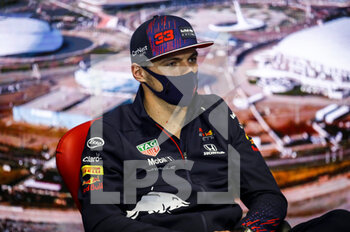 2021-09-23 - VERSTAPPEN Max (ned), Red Bull Racing Honda RB16B, portrait during the Formula 1 VTB Russian Grand Prix 2021, 15th round of the 2021 FIA Formula One World Championship from September 24 to 26, 2021 on the Sochi Autodrom, in Sochi, Russia - FORMULA 1 VTB RUSSIAN GRAND PRIX 2021, 15TH ROUND OF THE 2021 FIA FORMULA ONE WORLD CHAMPIONSHIP - FORMULA 1 - MOTORS