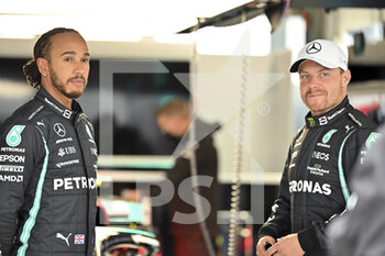 2021-09-24 - HAMILTON Lewis (gbr), Mercedes AMG F1 GP W12 E Performance, portrait BOTTAS Valtteri (fin), Mercedes AMG F1 GP W12 E Performance, portrait during the Formula 1 VTB Russian Grand Prix 2021, 15th round of the 2021 FIA Formula One World Championship from September 24 to 26, 2021 on the Sochi Autodrom, in Sochi, Russia - FORMULA 1 VTB RUSSIAN GRAND PRIX 2021, 15TH ROUND OF THE 2021 FIA FORMULA ONE WORLD CHAMPIONSHIP - FORMULA 1 - MOTORS