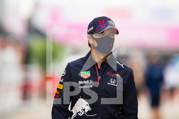 2021-09-24 - PEREZ Sergio (mex), Red Bull Racing Honda RB16B, portrait during the Formula 1 VTB Russian Grand Prix 2021, 15th round of the 2021 FIA Formula One World Championship from September 24 to 26, 2021 on the Sochi Autodrom, in Sochi, Russia - FORMULA 1 VTB RUSSIAN GRAND PRIX 2021, 15TH ROUND OF THE 2021 FIA FORMULA ONE WORLD CHAMPIONSHIP - FORMULA 1 - MOTORS