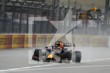 2021-09-25 - 33 VERSTAPPEN Max (nld), Red Bull Racing Honda RB16B, action during the Formula 1 VTB Russian Grand Prix 2021, 15th round of the 2021 FIA Formula One World Championship from September 24 to 26, 2021 on the Sochi Autodrom, in Sochi, Russia - FORMULA 1 VTB RUSSIAN GRAND PRIX 2021, 15TH ROUND OF THE 2021 FIA FORMULA ONE WORLD CHAMPIONSHIP - FORMULA 1 - MOTORS