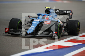 2021-09-25 - 31 OCON Esteban (fra), Alpine F1 A521, action during the Formula 1 VTB Russian Grand Prix 2021, 15th round of the 2021 FIA Formula One World Championship from September 24 to 26, 2021 on the Sochi Autodrom, in Sochi, Russia - FORMULA 1 VTB RUSSIAN GRAND PRIX 2021, 15TH ROUND OF THE 2021 FIA FORMULA ONE WORLD CHAMPIONSHIP - FORMULA 1 - MOTORS