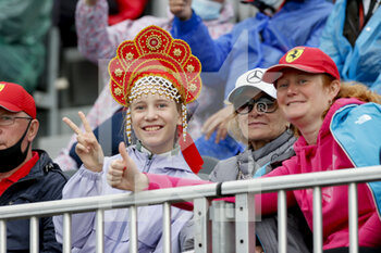 2021-09-25 - Fans during the Formula 1 VTB Russian Grand Prix 2021, 15th round of the 2021 FIA Formula One World Championship from September 24 to 26, 2021 on the Sochi Autodrom, in Sochi, Russia - FORMULA 1 VTB RUSSIAN GRAND PRIX 2021, 15TH ROUND OF THE 2021 FIA FORMULA ONE WORLD CHAMPIONSHIP - FORMULA 1 - MOTORS