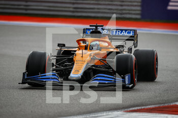 2021-09-25 - 03 RICCIARDO Daniel (aus), McLaren MCL35M, action during the Formula 1 VTB Russian Grand Prix 2021, 15th round of the 2021 FIA Formula One World Championship from September 24 to 26, 2021 on the Sochi Autodrom, in Sochi, Russia - FORMULA 1 VTB RUSSIAN GRAND PRIX 2021, 15TH ROUND OF THE 2021 FIA FORMULA ONE WORLD CHAMPIONSHIP - FORMULA 1 - MOTORS