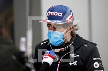 2021-09-25 - ALONSO Fernando (spa), Alpine F1 A521, portrait during the Formula 1 VTB Russian Grand Prix 2021, 15th round of the 2021 FIA Formula One World Championship from September 24 to 26, 2021 on the Sochi Autodrom, in Sochi, Russia - FORMULA 1 VTB RUSSIAN GRAND PRIX 2021, 15TH ROUND OF THE 2021 FIA FORMULA ONE WORLD CHAMPIONSHIP - FORMULA 1 - MOTORS