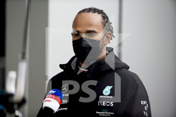 2021-09-25 - HAMILTON Lewis (gbr), Mercedes AMG F1 GP W12 E Performance, portrait during the Formula 1 VTB Russian Grand Prix 2021, 15th round of the 2021 FIA Formula One World Championship from September 24 to 26, 2021 on the Sochi Autodrom, in Sochi, Russia - FORMULA 1 VTB RUSSIAN GRAND PRIX 2021, 15TH ROUND OF THE 2021 FIA FORMULA ONE WORLD CHAMPIONSHIP - FORMULA 1 - MOTORS