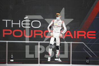 2021-09-26 - Pourchaire Théo (fra), ART Grand Prix, Dallara F2, portrait podium during the Formula 1 VTB Russian Grand Prix 2021, 15th round of the 2021 FIA Formula One World Championship from September 24 to 26, 2021 on the Sochi Autodrom, in Sochi, Russia - FORMULA 1 VTB RUSSIAN GRAND PRIX 2021, 15TH ROUND OF THE 2021 FIA FORMULA ONE WORLD CHAMPIONSHIP - FORMULA 1 - MOTORS