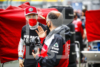 2021-09-26 - GIOVINAZZI Antonio (ita), Alfa Romeo Racing ORLEN C41, portrait on the starting grid with VASSEUR Frederic (fra), Team Principal of Alfa Romeo Racing ORLEN during the Formula 1 VTB Russian Grand Prix 2021, 15th round of the 2021 FIA Formula One World Championship from September 24 to 26, 2021 on the Sochi Autodrom, in Sochi, Russia - FORMULA 1 VTB RUSSIAN GRAND PRIX 2021, 15TH ROUND OF THE 2021 FIA FORMULA ONE WORLD CHAMPIONSHIP - FORMULA 1 - MOTORS