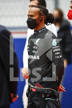 2021-09-26 - HAMILTON Lewis (gbr), Mercedes AMG F1 GP W12 E Performance, portrait during the Formula 1 VTB Russian Grand Prix 2021, 15th round of the 2021 FIA Formula One World Championship from September 24 to 26, 2021 on the Sochi Autodrom, in Sochi, Russia - FORMULA 1 VTB RUSSIAN GRAND PRIX 2021, 15TH ROUND OF THE 2021 FIA FORMULA ONE WORLD CHAMPIONSHIP - FORMULA 1 - MOTORS