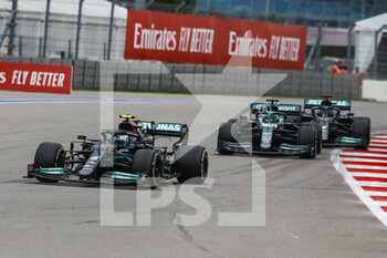 2021-09-26 - 77 BOTTAS Valtteri (fin), Mercedes AMG F1 GP W12 E Performance, action 18 STROLL Lance (can), Aston Martin F1 AMR21, action during the Formula 1 VTB Russian Grand Prix 2021, 15th round of the 2021 FIA Formula One World Championship from September 24 to 26, 2021 on the Sochi Autodrom, in Sochi, Russia - FORMULA 1 VTB RUSSIAN GRAND PRIX 2021, 15TH ROUND OF THE 2021 FIA FORMULA ONE WORLD CHAMPIONSHIP - FORMULA 1 - MOTORS