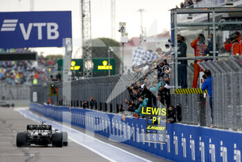 2021-09-26 - 44 HAMILTON Lewis (gbr), Mercedes AMG F1 GP W12 E Performance, action celebrating his 100 victory during the Formula 1 VTB Russian Grand Prix 2021, 15th round of the 2021 FIA Formula One World Championship from September 24 to 26, 2021 on the Sochi Autodrom, in Sochi, Russia - FORMULA 1 VTB RUSSIAN GRAND PRIX 2021, 15TH ROUND OF THE 2021 FIA FORMULA ONE WORLD CHAMPIONSHIP - FORMULA 1 - MOTORS