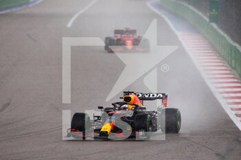 2021-09-26 - 33 VERSTAPPEN Max (nld), Red Bull Racing Honda RB16B, action during the Formula 1 VTB Russian Grand Prix 2021, 15th round of the 2021 FIA Formula One World Championship from September 24 to 26, 2021 on the Sochi Autodrom, in Sochi, Russia - FORMULA 1 VTB RUSSIAN GRAND PRIX 2021, 15TH ROUND OF THE 2021 FIA FORMULA ONE WORLD CHAMPIONSHIP - FORMULA 1 - MOTORS