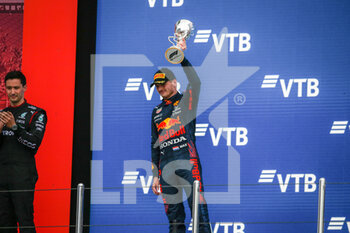 2021-09-26 - VERSTAPPEN Max (ned), Red Bull Racing Honda RB16B, portrait, podium during the Formula 1 VTB Russian Grand Prix 2021, 15th round of the 2021 FIA Formula One World Championship from September 24 to 26, 2021 on the Sochi Autodrom, in Sochi, Russia - FORMULA 1 VTB RUSSIAN GRAND PRIX 2021, 15TH ROUND OF THE 2021 FIA FORMULA ONE WORLD CHAMPIONSHIP - FORMULA 1 - MOTORS