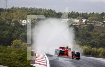 2021-10-08 - 55 SAINZ Carlos (spa), Scuderia Ferrari SF21, action during the Formula 1 Rolex Turkish Grand Prix 2021, 16th round of the 2021 FIA Formula One World Championship from October 8 to 10, 2021 on the Istanbul Park, in Tuzla, Turkey - FORMULA 1 ROLEX TURKISH GRAND PRIX 2021, 16TH ROUND OF THE 2021 FIA FORMULA ONE WORLD CHAMPIONSHIP - FORMULA 1 - MOTORS