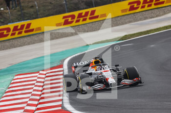 2021-10-09 - 33 VERSTAPPEN Max (nld), Red Bull Racing Honda RB16B, action during the Formula 1 Rolex Turkish Grand Prix 2021, 16th round of the 2021 FIA Formula One World Championship from October 8 to 10, 2021 on the Istanbul Park, in Tuzla, Turkey - FORMULA 1 ROLEX TURKISH GRAND PRIX 2021, 16TH ROUND OF THE 2021 FIA FORMULA ONE WORLD CHAMPIONSHIP - FORMULA 1 - MOTORS