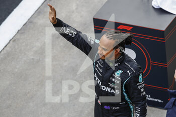 2021-10-09 - HAMILTON Lewis (gbr), Mercedes AMG F1 GP W12 E Performance, portrait during the Formula 1 Rolex Turkish Grand Prix 2021, 16th round of the 2021 FIA Formula One World Championship from October 8 to 10, 2021 on the Istanbul Park, in Tuzla, Turkey - FORMULA 1 ROLEX TURKISH GRAND PRIX 2021, 16TH ROUND OF THE 2021 FIA FORMULA ONE WORLD CHAMPIONSHIP - FORMULA 1 - MOTORS