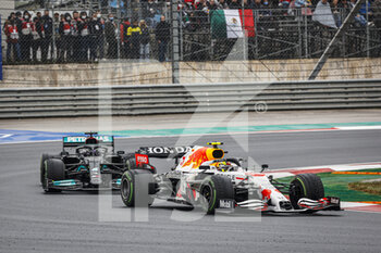 2021-10-10 - 11 PEREZ Sergio (mex), Red Bull Racing Honda RB16B, action 44 HAMILTON Lewis (gbr), Mercedes AMG F1 GP W12 E Performance, action during the Formula 1 Rolex Turkish Grand Prix 2021, 16th round of the 2021 FIA Formula One World Championship from October 8 to 10, 2021 on the Istanbul Park, in Tuzla, Turkey - FORMULA 1 ROLEX TURKISH GRAND PRIX 2021, 16TH ROUND OF THE 2021 FIA FORMULA ONE WORLD CHAMPIONSHIP - FORMULA 1 - MOTORS