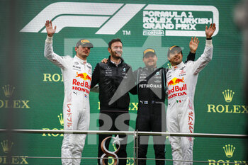 2021-10-10 - BOTTAS Valtteri (fin), Mercedes AMG F1 GP W12 E Performance, portrait, podium with VERSTAPPEN Max (ned), Red Bull Racing Honda RB16B and PEREZ Sergio (mex), Red Bull Racing Honda RB16B during the Formula 1 Rolex Turkish Grand Prix 2021, 16th round of the 2021 FIA Formula One World Championship from October 8 to 10, 2021 on the Istanbul Park, in Tuzla, Turkey - FORMULA 1 ROLEX TURKISH GRAND PRIX 2021, 16TH ROUND OF THE 2021 FIA FORMULA ONE WORLD CHAMPIONSHIP - FORMULA 1 - MOTORS