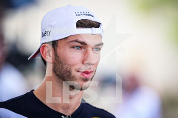 2021-10-21 - GASLY Pierre (fra), Scuderia AlphaTauri Honda AT02, portrait during the Formula 1 Aramco United States Grand Prix 2021, 17th round of the 2021 FIA Formula One World Championship from October 21 to 24, 2021 on the Circuit of the Americas, in Austin, Texas, United States of American - FORMULA 1 ARAMCO UNITED STATES GRAND PRIX 2021, 17TH ROUND OF THE 2021 FIA FORMULA ONE WORLD CHAMPIONSHIP - FORMULA 1 - MOTORS
