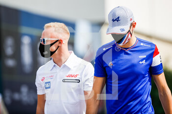 2021-10-21 - OCON Esteban (fra), Alpine F1 A521, MAZEPIN Nikita (rus), Haas F1 Team VF-21 Ferrari, portrait during the Formula 1 Aramco United States Grand Prix 2021, 17th round of the 2021 FIA Formula One World Championship from October 21 to 24, 2021 on the Circuit of the Americas, in Austin, Texas, United States of American - FORMULA 1 ARAMCO UNITED STATES GRAND PRIX 2021, 17TH ROUND OF THE 2021 FIA FORMULA ONE WORLD CHAMPIONSHIP - FORMULA 1 - MOTORS