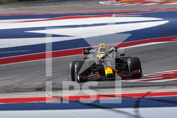 2021-10-22 - 11 PEREZ Sergio (mex), Red Bull Racing Honda RB16B, action during the Formula 1 Aramco United States Grand Prix 2021, 17th round of the 2021 FIA Formula One World Championship from October 21 to 24, 2021 on the Circuit of the Americas, in Austin, Texas, United States of American - FORMULA 1 ARAMCO UNITED STATES GRAND PRIX 2021, 17TH ROUND OF THE 2021 FIA FORMULA ONE WORLD CHAMPIONSHIP - FORMULA 1 - MOTORS
