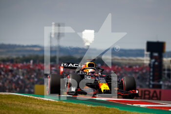 2021-10-22 - 33 VERSTAPPEN Max (nld), Red Bull Racing Honda RB16B, action during the Formula 1 Aramco United States Grand Prix 2021, 17th round of the 2021 FIA Formula One World Championship from October 21 to 24, 2021 on the Circuit of the Americas, in Austin, Texas, United States of American - FORMULA 1 ARAMCO UNITED STATES GRAND PRIX 2021, 17TH ROUND OF THE 2021 FIA FORMULA ONE WORLD CHAMPIONSHIP - FORMULA 1 - MOTORS