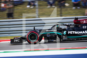 2021-10-22 - HAMILTON Lewis (gbr), Mercedes AMG F1 GP W12 E Performance, action during the Formula 1 Aramco United States Grand Prix 2021, 17th round of the 2021 FIA Formula One World Championship from October 21 to 24, 2021 on the Circuit of the Americas, in Austin, Texas, United States of American - FORMULA 1 ARAMCO UNITED STATES GRAND PRIX 2021, 17TH ROUND OF THE 2021 FIA FORMULA ONE WORLD CHAMPIONSHIP - FORMULA 1 - MOTORS