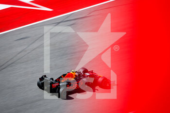 2021-10-23 - 11 PEREZ Sergio (mex), Red Bull Racing Honda RB16B, action during the Formula 1 Aramco United States Grand Prix 2021, 17th round of the 2021 FIA Formula One World Championship from October 21 to 24, 2021 on the Circuit of the Americas, in Austin, Texas, United States of American - FORMULA 1 ARAMCO UNITED STATES GRAND PRIX 2021, 17TH ROUND OF THE 2021 FIA FORMULA ONE WORLD CHAMPIONSHIP - FORMULA 1 - MOTORS