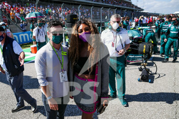 2021-10-24 - Tennis player Serena Williams on the starting grid during the Formula 1 Aramco United States Grand Prix 2021, 17th round of the 2021 FIA Formula One World Championship from October 21 to 24, 2021 on the Circuit of the Americas, in Austin, Texas, United States of American - FORMULA 1 ARAMCO UNITED STATES GRAND PRIX 2021, 17TH ROUND OF THE 2021 FIA FORMULA ONE WORLD CHAMPIONSHIP - FORMULA 1 - MOTORS