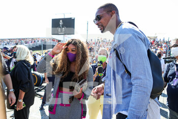 2021-10-24 - Tennis player Serena Williams with former NBA player during the Formula 1 Aramco United States Grand Prix 2021, 17th round of the 2021 FIA Formula One World Championship from October 21 to 24, 2021 on the Circuit of the Americas, in Austin, Texas, United States of American - FORMULA 1 ARAMCO UNITED STATES GRAND PRIX 2021, 17TH ROUND OF THE 2021 FIA FORMULA ONE WORLD CHAMPIONSHIP - FORMULA 1 - MOTORS