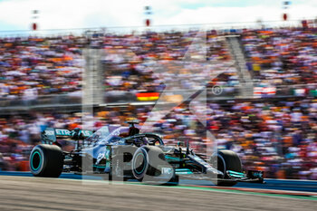 2021-10-24 - 44 HAMILTON Lewis (gbr), Mercedes AMG F1 GP W12 E Performance, action during the Formula 1 Aramco United States Grand Prix 2021, 17th round of the 2021 FIA Formula One World Championship from October 21 to 24, 2021 on the Circuit of the Americas, in Austin, Texas, United States of American - FORMULA 1 ARAMCO UNITED STATES GRAND PRIX 2021, 17TH ROUND OF THE 2021 FIA FORMULA ONE WORLD CHAMPIONSHIP - FORMULA 1 - MOTORS