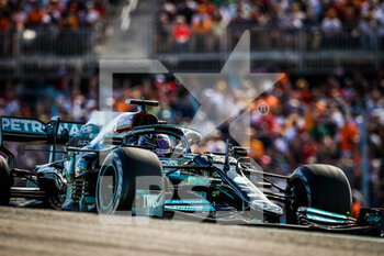2021-10-24 - 44 HAMILTON Lewis (gbr), Mercedes AMG F1 GP W12 E Performance, action during the Formula 1 Aramco United States Grand Prix 2021, 17th round of the 2021 FIA Formula One World Championship from October 21 to 24, 2021 on the Circuit of the Americas, in Austin, Texas, United States of American - FORMULA 1 ARAMCO UNITED STATES GRAND PRIX 2021, 17TH ROUND OF THE 2021 FIA FORMULA ONE WORLD CHAMPIONSHIP - FORMULA 1 - MOTORS