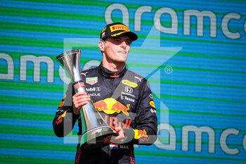 2021-10-24 - VERSTAPPEN Max (ned), Red Bull Racing Honda RB16B, portrait celebrating victory on the podium during the Formula 1 Aramco United States Grand Prix 2021, 17th round of the 2021 FIA Formula One World Championship from October 21 to 24, 2021 on the Circuit of the Americas, in Austin, Texas, United States of American - FORMULA 1 ARAMCO UNITED STATES GRAND PRIX 2021, 17TH ROUND OF THE 2021 FIA FORMULA ONE WORLD CHAMPIONSHIP - FORMULA 1 - MOTORS