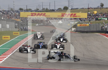 2021-10-24 - start of the race, depart, 10 GASLY Pierre (fra), Scuderia AlphaTauri Honda AT02, action during the Formula 1 Aramco United States Grand Prix 2021, 17th round of the 2021 FIA Formula One World Championship from October 21 to 24, 2021 on the Circuit of the Americas, in Austin, Texas, United States of American - FORMULA 1 ARAMCO UNITED STATES GRAND PRIX 2021, 17TH ROUND OF THE 2021 FIA FORMULA ONE WORLD CHAMPIONSHIP - FORMULA 1 - MOTORS