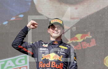 2021-10-24 - podium VERSTAPPEN Max (ned), Red Bull Racing Honda RB16B, portrait during the Formula 1 Aramco United States Grand Prix 2021, 17th round of the 2021 FIA Formula One World Championship from October 21 to 24, 2021 on the Circuit of the Americas, in Austin, Texas, United States of American - FORMULA 1 ARAMCO UNITED STATES GRAND PRIX 2021, 17TH ROUND OF THE 2021 FIA FORMULA ONE WORLD CHAMPIONSHIP - FORMULA 1 - MOTORS