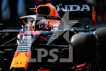 2021-11-06 - 33 VERSTAPPEN Max (nld), Red Bull Racing Honda RB16B, action during the Formula 1 Gran Premio De La Ciudad De Mexico 2021, Mexico City Grand Prix, 18th round of the 2021 FIA Formula One World Championship from November 5 to 7, 2021 on the Autodromo Hermanos Rodriguez, in Mexico City, Mexico - FORMULA 1 GRAN PREMIO DE LA CIUDAD DE MEXICO 2021, MEXICO CITY GRAND PRIX, 18TH ROUND OF THE 2021 FIA FORMULA ONE WORLD CHAMPIONSHIP - FORMULA 1 - MOTORS