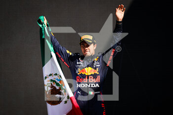 2021-11-07 - PEREZ Sergio (mex), Red Bull Racing Honda RB16B, portrait podium during the Formula 1 Gran Premio De La Ciudad De Mexico 2021, Mexico City Grand Prix, 18th round of the 2021 FIA Formula One World Championship from November 5 to 7, 2021 on the Autodromo Hermanos Rodriguez, in Mexico City, Mexico - FORMULA 1 GRAN PREMIO DE LA CIUDAD DE MEXICO 2021, MEXICO CITY GRAND PRIX, 18TH ROUND OF THE 2021 FIA FORMULA ONE WORLD CHAMPIONSHIP - FORMULA 1 - MOTORS