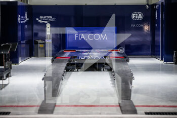 2021-11-18 - FIA Scrutineering during the Formula 1 Ooredoo Qatar Grand Prix 2021, 20th round of the 2021 FIA Formula One World Championship from November 19 to 21, 2021 on the Losail International Circuit, in Lusail, Qatar - FORMULA 1 OOREDOO QATAR GRAND PRIX 2021, 20TH ROUND OF THE 2021 FIA FORMULA ONE WORLD CHAMPIONSHIP - FORMULA 1 - MOTORS