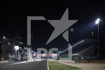 2021-11-18 - Losail circuit ambiance during the Formula 1 Ooredoo Qatar Grand Prix 2021, 20th round of the 2021 FIA Formula One World Championship from November 19 to 21, 2021 on the Losail International Circuit, in Lusail, Qatar - FORMULA 1 OOREDOO QATAR GRAND PRIX 2021, 20TH ROUND OF THE 2021 FIA FORMULA ONE WORLD CHAMPIONSHIP - FORMULA 1 - MOTORS