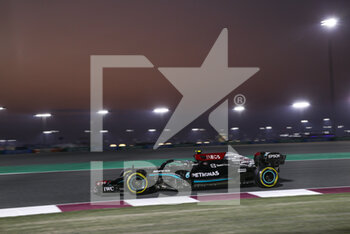 2021-11-19 - 77 BOTTAS Valtteri (fin), Mercedes AMG F1 GP W12 E Performance, action during the Formula 1 Ooredoo Qatar Grand Prix 2021, 20th round of the 2021 FIA Formula One World Championship from November 19 to 21, 2021 on the Losail International Circuit, in Lusail, Qatar - FORMULA 1 OOREDOO QATAR GRAND PRIX 2021, 20TH ROUND OF THE 2021 FIA FORMULA ONE WORLD CHAMPIONSHIP - FORMULA 1 - MOTORS