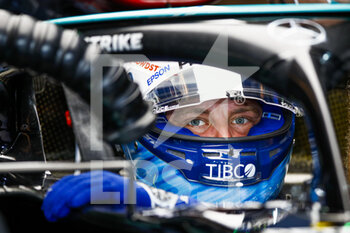 2021-11-19 - BOTTAS Valtteri (fin), Mercedes AMG F1 GP W12 E Performance, portrait during the Formula 1 Ooredoo Qatar Grand Prix 2021, 20th round of the 2021 FIA Formula One World Championship from November 19 to 21, 2021 on the Losail International Circuit, in Lusail, Qatar - FORMULA 1 OOREDOO QATAR GRAND PRIX 2021, 20TH ROUND OF THE 2021 FIA FORMULA ONE WORLD CHAMPIONSHIP - FORMULA 1 - MOTORS