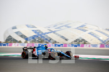 2021-11-20 - 31 OCON Esteban (fra), Alpine F1 A521, action during the Formula 1 Ooredoo Qatar Grand Prix 2021, 20th round of the 2021 FIA Formula One World Championship from November 19 to 21, 2021 on the Losail International Circuit, in Lusail, Qatar - FORMULA 1 OOREDOO QATAR GRAND PRIX 2021, 20TH ROUND OF THE 2021 FIA FORMULA ONE WORLD CHAMPIONSHIP - FORMULA 1 - MOTORS