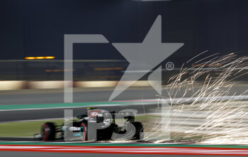 2021-11-20 - BOTTAS Valtteri (fin), Mercedes AMG F1 GP W12 E Performance, action during the Formula 1 Ooredoo Qatar Grand Prix 2021, 20th round of the 2021 FIA Formula One World Championship from November 19 to 21, 2021 on the Losail International Circuit, in Lusail, Qatar - FORMULA 1 OOREDOO QATAR GRAND PRIX 2021, 20TH ROUND OF THE 2021 FIA FORMULA ONE WORLD CHAMPIONSHIP - FORMULA 1 - MOTORS