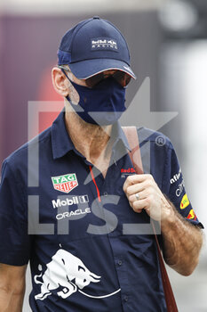 2021-11-20 - NEWEY Adrian, Chief Technical Officer of Red Bull Racing, portrait during the Formula 1 Ooredoo Qatar Grand Prix 2021, 20th round of the 2021 FIA Formula One World Championship from November 19 to 21, 2021 on the Losail International Circuit, in Lusail, Qatar - FORMULA 1 OOREDOO QATAR GRAND PRIX 2021, 20TH ROUND OF THE 2021 FIA FORMULA ONE WORLD CHAMPIONSHIP - FORMULA 1 - MOTORS