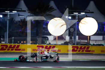 2021-11-20 - 11 PEREZ Sergio (mex), Red Bull Racing Honda RB16B, action during the Formula 1 Ooredoo Qatar Grand Prix 2021, 20th round of the 2021 FIA Formula One World Championship from November 19 to 21, 2021 on the Losail International Circuit, in Lusail, Qatar - FORMULA 1 OOREDOO QATAR GRAND PRIX 2021, 20TH ROUND OF THE 2021 FIA FORMULA ONE WORLD CHAMPIONSHIP - FORMULA 1 - MOTORS