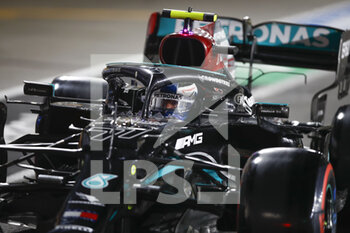 2021-11-20 - 77 BOTTAS Valtteri (fin), Mercedes AMG F1 GP W12 E Performance, action during the Formula 1 Ooredoo Qatar Grand Prix 2021, 20th round of the 2021 FIA Formula One World Championship from November 19 to 21, 2021 on the Losail International Circuit, in Lusail, Qatar - FORMULA 1 OOREDOO QATAR GRAND PRIX 2021, 20TH ROUND OF THE 2021 FIA FORMULA ONE WORLD CHAMPIONSHIP - FORMULA 1 - MOTORS